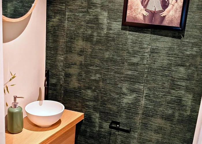 - Valset - App 8-10 Pers - Renovation Totale 2024 Апартаменты