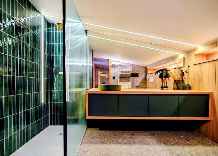 - Valset - App 8-10 Pers - Renovation Totale 2024 Апартаменты *